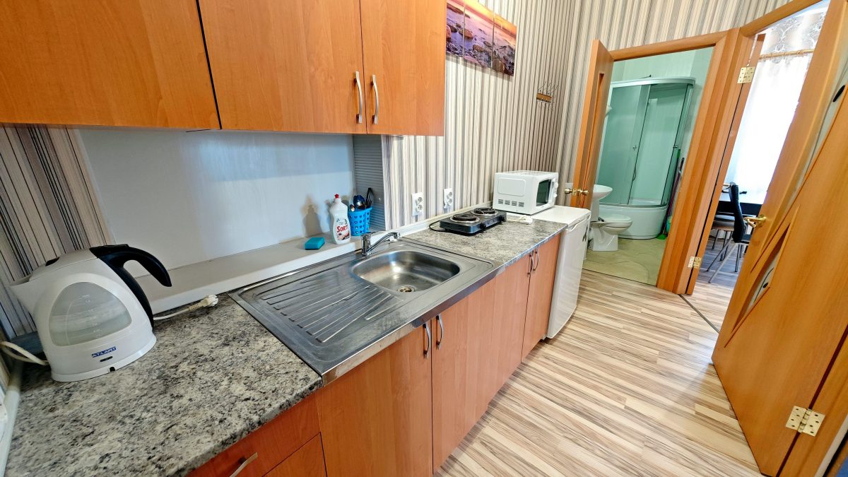 Собственная кухня и ванная комната