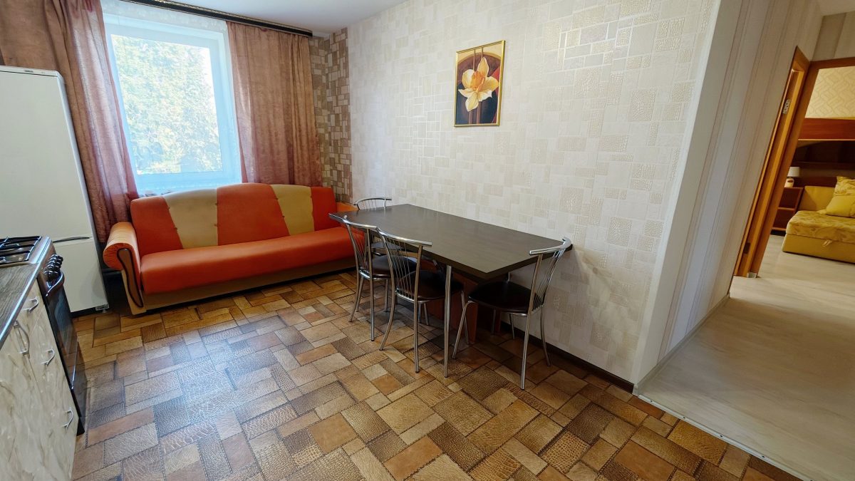 Золотые апартаменты. Две непроходные спальни, кухня-гостиная и ванная комната