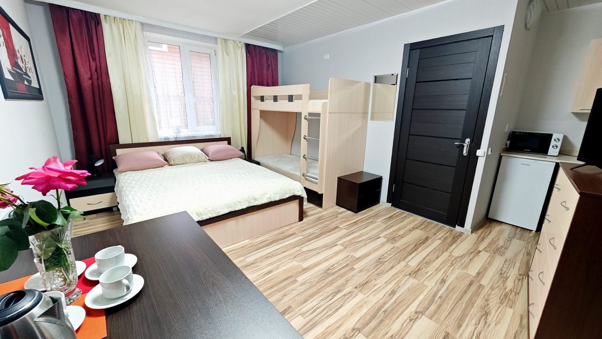 Двухъярусная кровать длиной 185 см