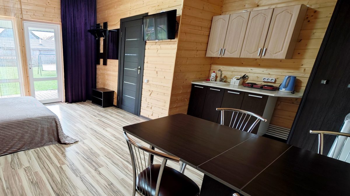 Собственная кухня и ванная комната