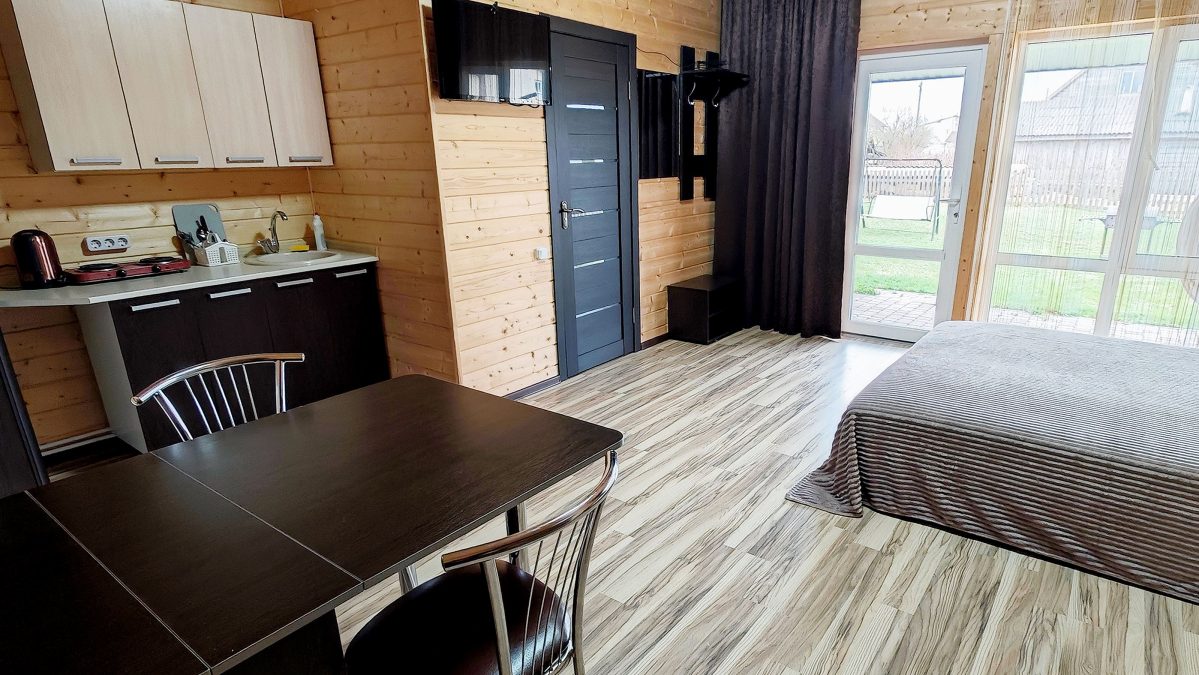 Собственная кухня и ванная комната